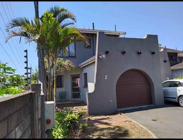 3 BEDROOM DUPLEX FOR SALE IN BLUFF